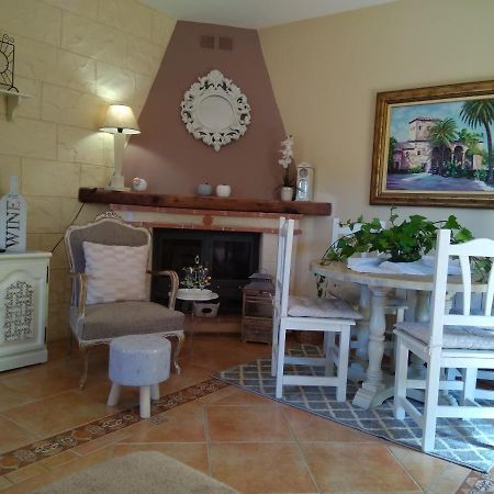 Laurel de la Reina Bed&Breakfast - Boutique La Zubia  Extérieur photo