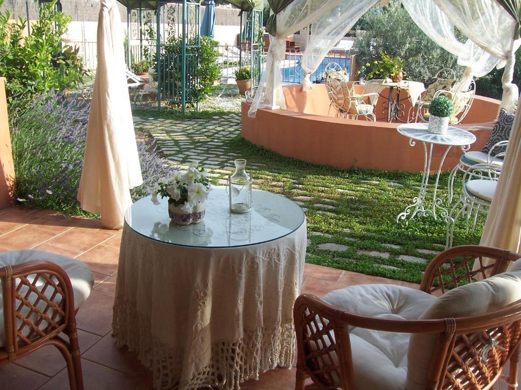 Laurel de la Reina Bed&Breakfast - Boutique La Zubia  Extérieur photo