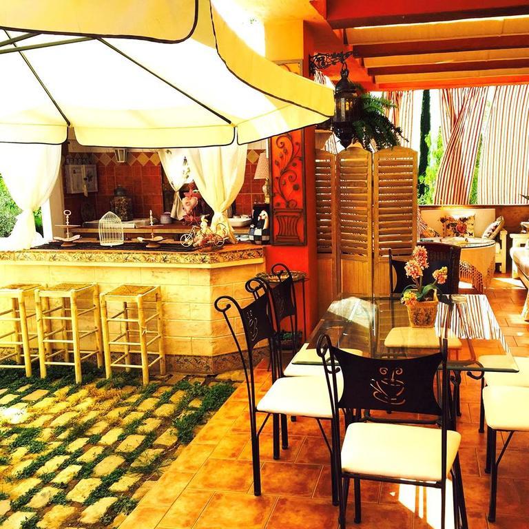 Laurel de la Reina Bed&Breakfast - Boutique La Zubia  Extérieur photo