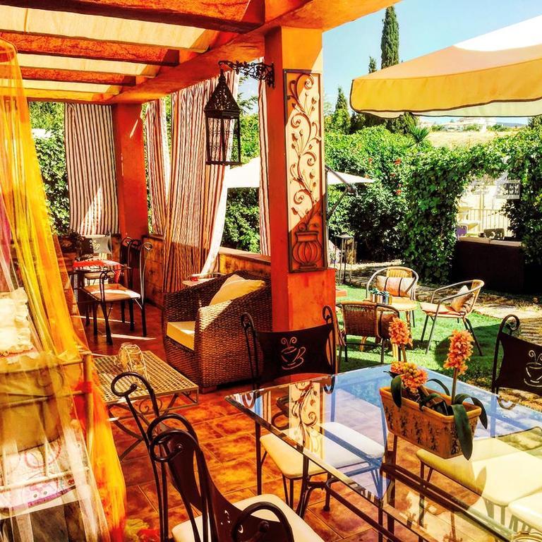 Laurel de la Reina Bed&Breakfast - Boutique La Zubia  Extérieur photo