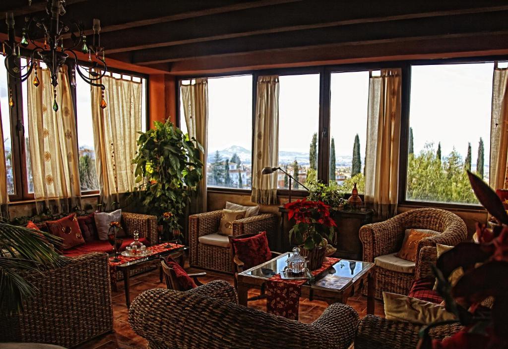 Laurel de la Reina Bed&Breakfast - Boutique La Zubia  Extérieur photo