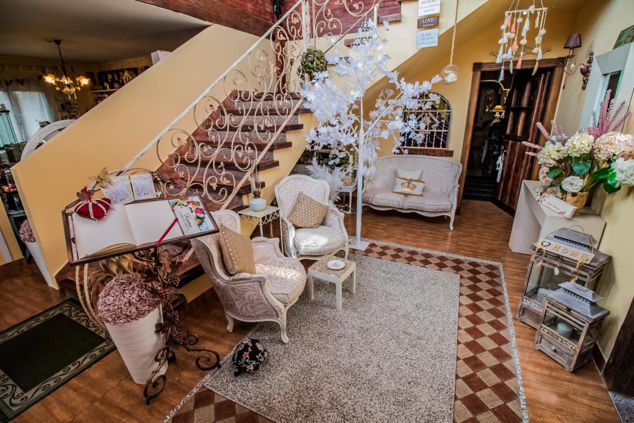 Laurel de la Reina Bed&Breakfast - Boutique La Zubia  Extérieur photo